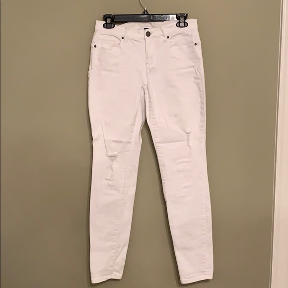 Victoria Secret Mid Rise Jeans - Picture 1 of 6